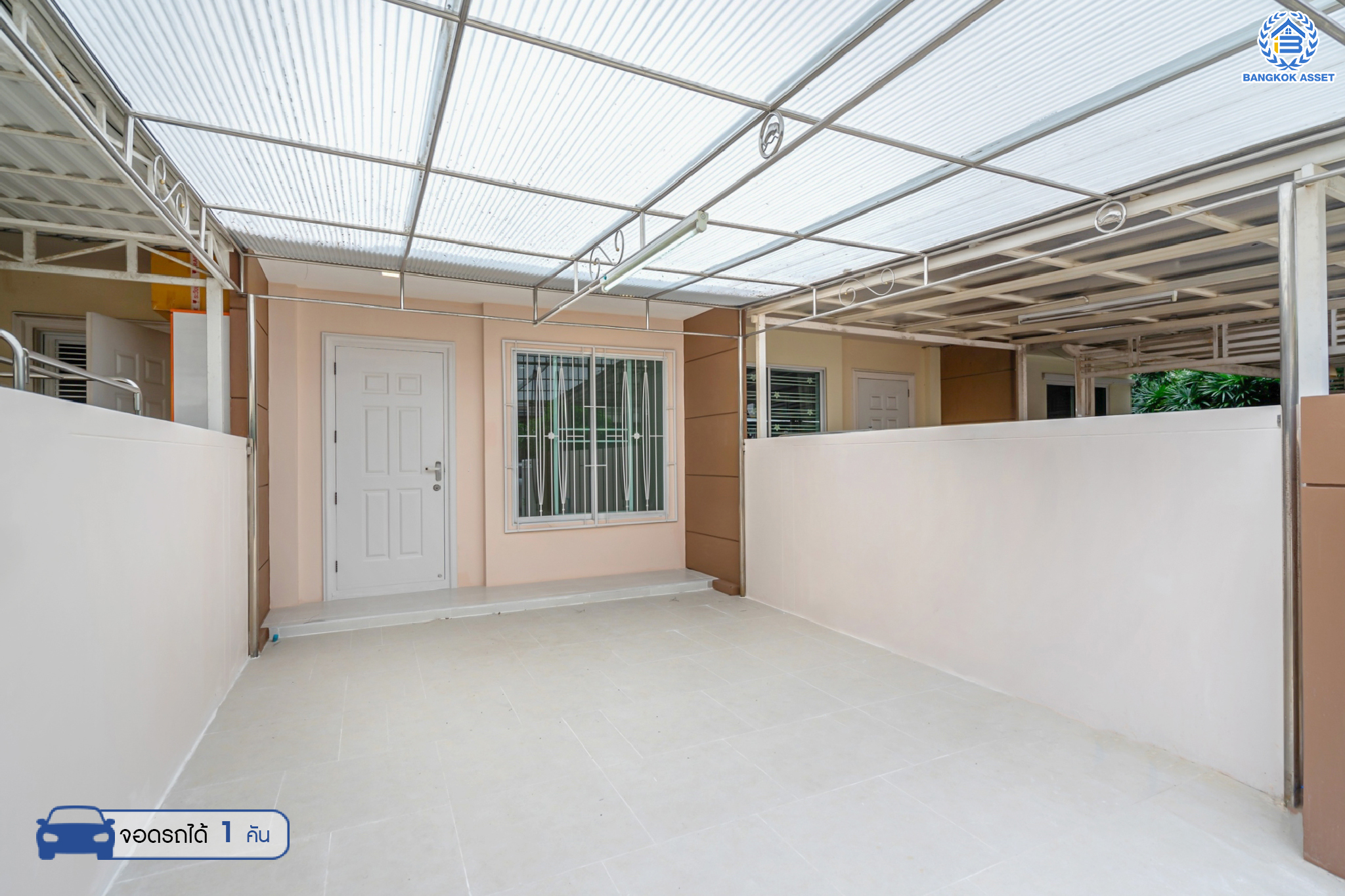 บ้านมือสองตกแต่งใหม่ ม.สิรสา แจ้งวัฒนะ ทาวน์โฮม 3 ชั้น เนื้อที่ 17.2 ตร.ว. ฟังก์ชันพร้อม 3 ห้องนอน 3 ห้องน้ำ 1 ที่จอดรถ รองรับทุกการอยู่อาศัย บนทำเลโซนเมือง! ใกล้สนามบินดอนเมือง เซ็นทรัลแจ้งวัฒนะ เดินทางสุดสะดวก เชื่อมต่อหลายเส้นทาง ถ.กำแพงเพชร6, ถ.วิภาวดีรังสิต, ถ.แจ้งวัฒนะ ใกล้รถไฟฟ้าสายสีแดง "สถานีหลักสี่"